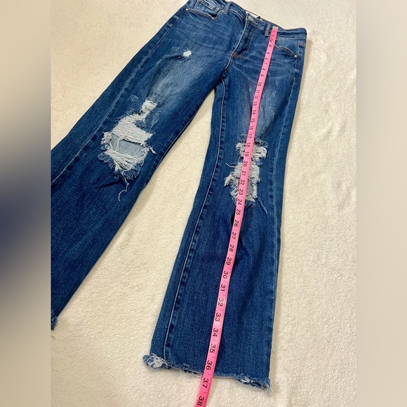 RISEN LA Distressed Boyfriend Straight Leg Jean - Size 9/29 - Picture 4 of 14